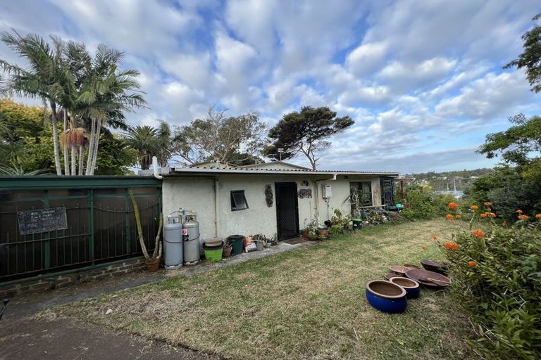 Photo of property in 119 Ferry Parade, Herald Island, Auckland, 0618