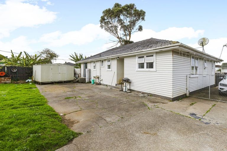 Photo of property in 3 Corsair Crescent, Mangere, Auckland, 2022