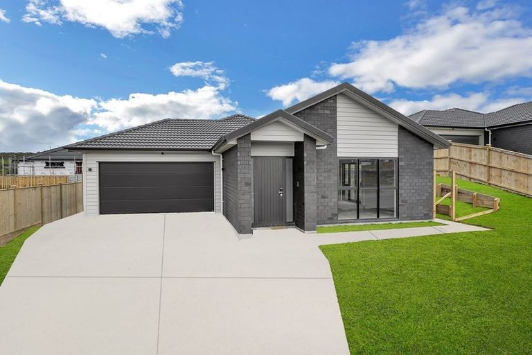 Photo of property in 7 Dolcetto Place, Pokeno, 2402