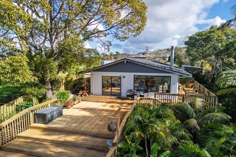 Photo of property in 35 Skudders Beach Road, Kerikeri, 0294