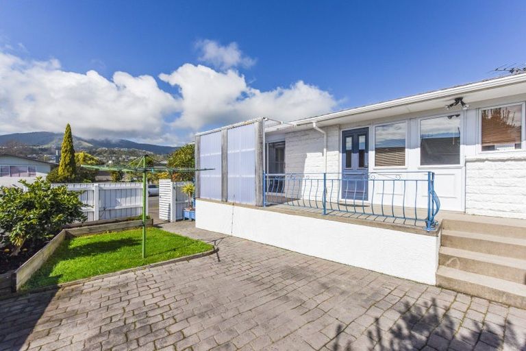 Photo of property in 45 Fergusson Street, Stoke, Nelson, 7011