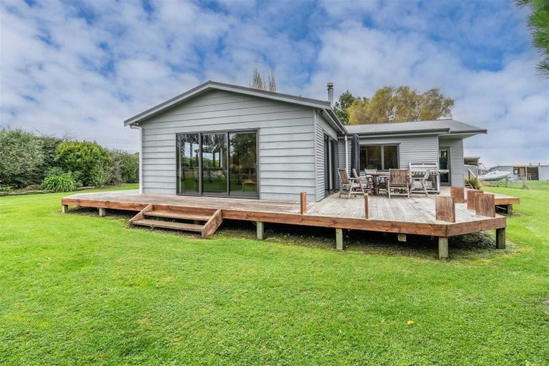 Photo of property in 327 Egerton Road, Winton, 9782