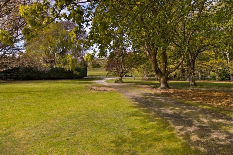 Photo of property in 259 Arrowtn-lke Hayes Road, Lake Hayes, 9371