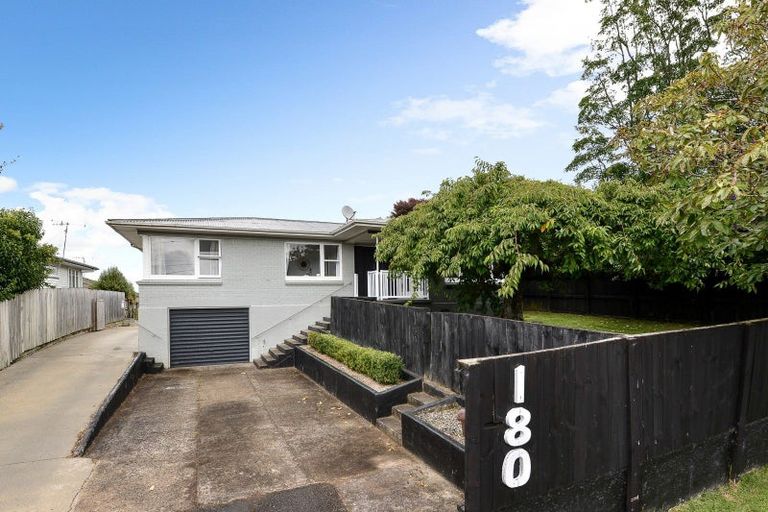 Photo of property in 180 Dinsdale Road, Dinsdale, Hamilton, 3204