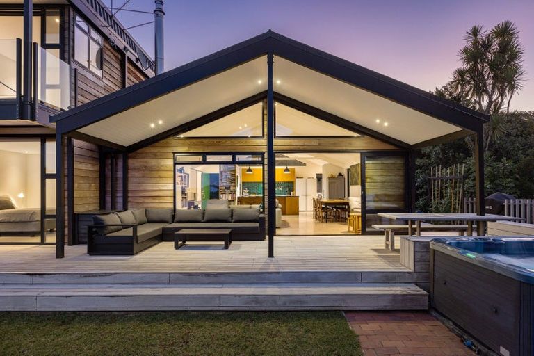 Photo of property in 28 Opahi Bay Road, Mahurangi West, Warkworth, 0983