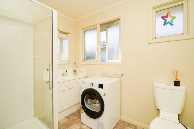 Photo of property in 11 Edinburgh Crescent, Waikiwi, Invercargill, 9810