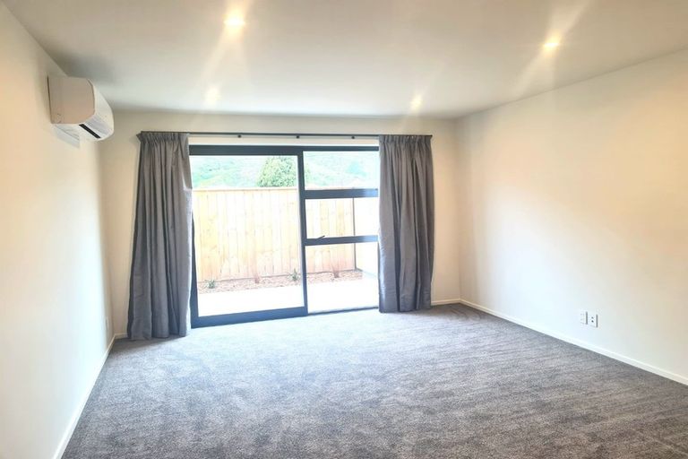 Photo of property in 2/37 Sladden Street, Naenae, Lower Hutt, 5011
