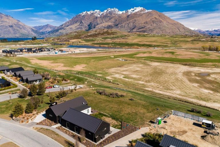 Photo of property in 3 Cunninghams Drive, Jacks Point, Queenstown, 9371