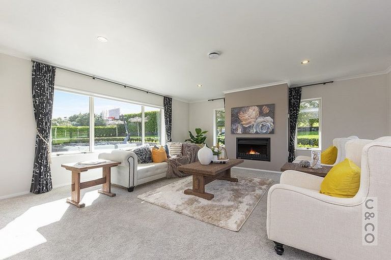 Photo of property in 289 Old North Road, Kumeu, 0892