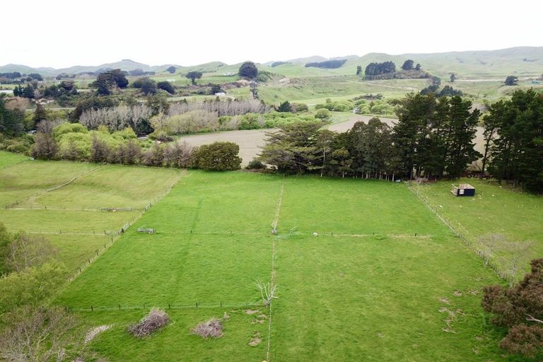 Photo of property in 71 Stanly Street, Eketahuna, 4900