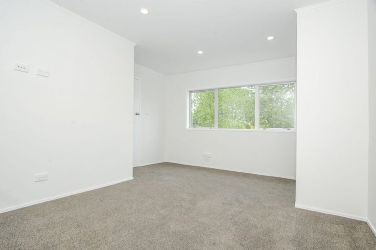 Photo of property in 2/15 Marina Road, Torbay, Auckland, 0630