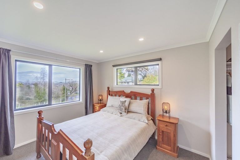 Photo of property in 5 Windsor Road, Waipawa, 4210