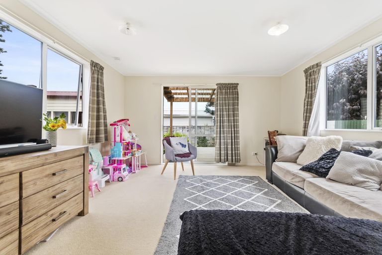 Photo of property in 135 Weymouth Road, Manurewa, Auckland, 2102