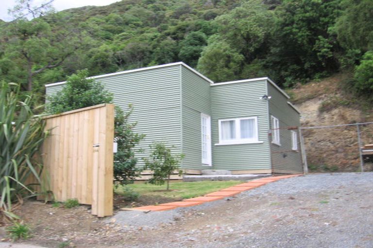 Photo of property in 206 Gracefield Road, Gracefield, Lower Hutt, 5010
