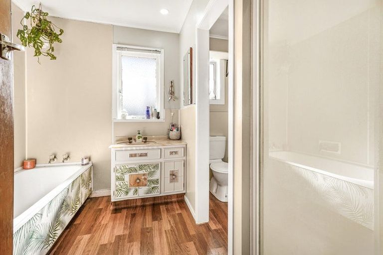 Photo of property in 24 Cotton Street, St Andrews, Hamilton, 3200