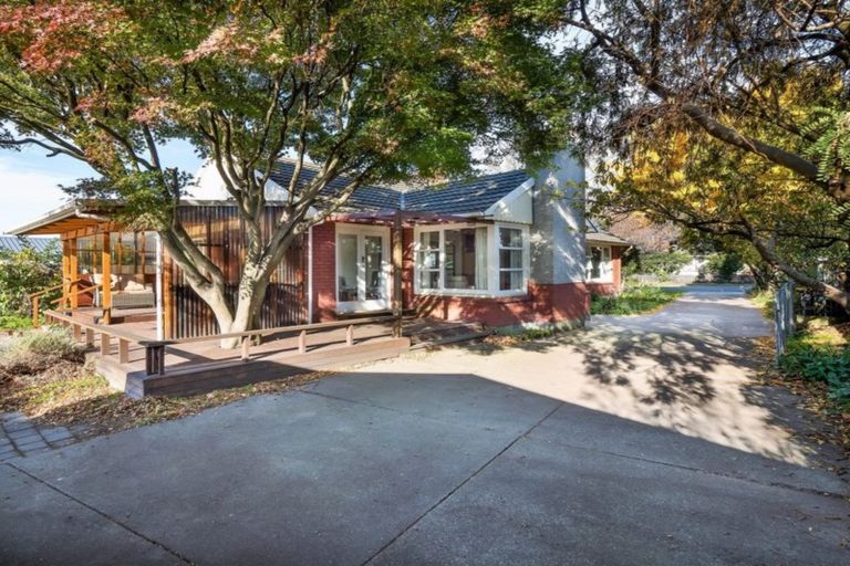 Photo of property in 23 Lochee Road, Upper Riccarton, Christchurch, 8041