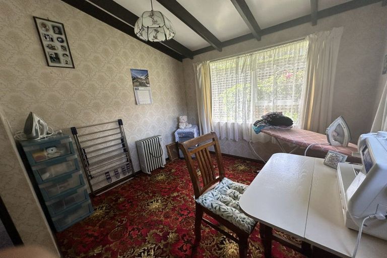 Photo of property in 8 Meuli Street, Eltham, 4322