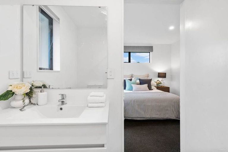 Photo of property in 52d Kayes Road, Pukekohe, 2120