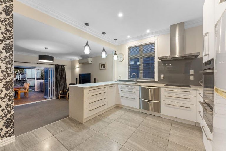 Photo of property in 154 Kings Crescent, Hutt Central, Lower Hutt, 5010