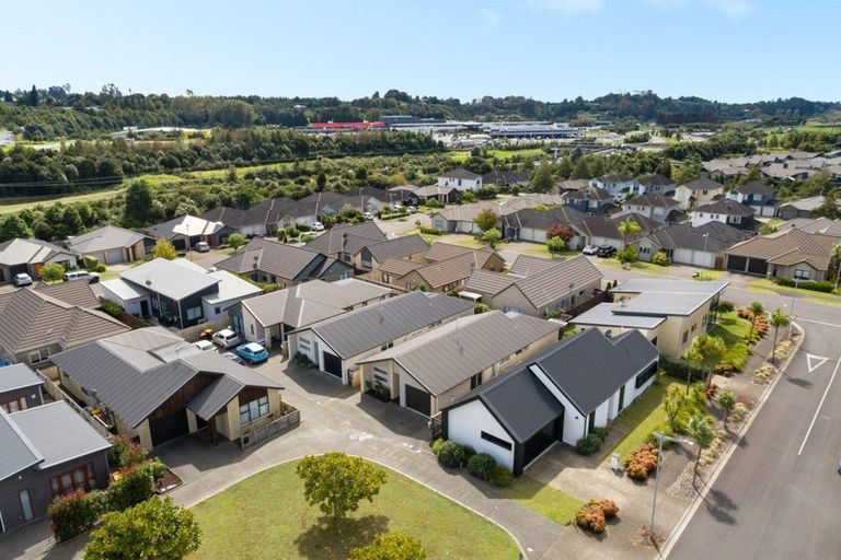 Photo of property in 15 Capstan Close, Pyes Pa, Tauranga, 3112