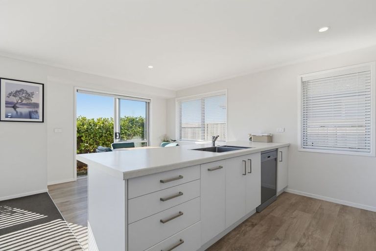 Photo of property in 1 Te Wharo Drive, Papamoa, 3118