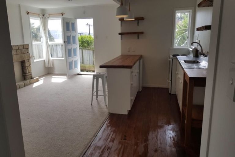 Photo of property in 32 Rodrigo Road, Kilbirnie, Wellington, 6022