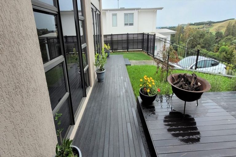 Photo of property in 74 Waikite Road, Welcome Bay, Tauranga, 3112