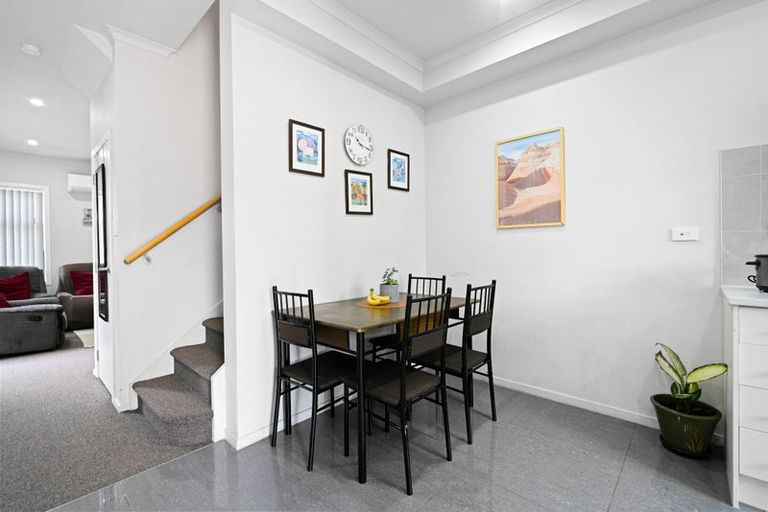 Photo of property in 3/2 Rosalind Street, Deanwell, Hamilton, 3206