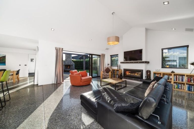 Photo of property in 4 Jacks Point Rise, Jacks Point, Queenstown, 9371