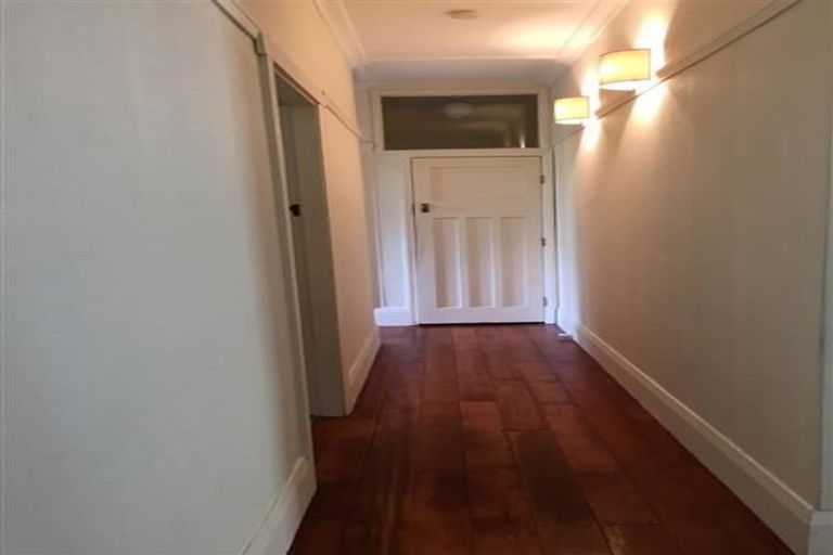 Photo of property in 55 Raroa Road, Kelburn, Wellington, 6012