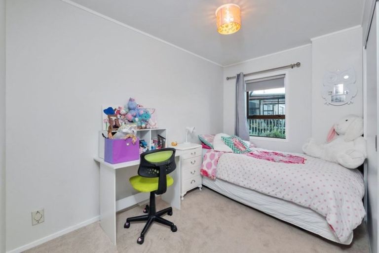Photo of property in 10 Ardern Avenue, Stanmore Bay, Whangaparaoa, 0932