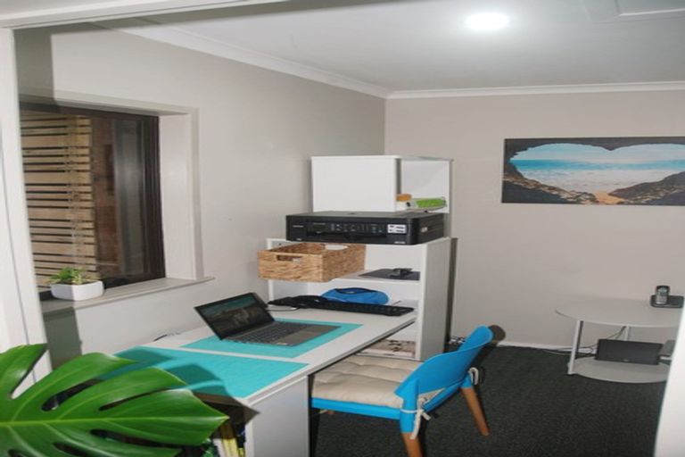 Photo of property in 45 Jonkers Road, Waitakere, Henderson, 0782