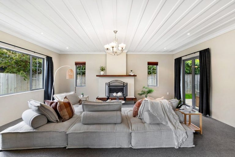 Photo of property in 12 Orbell Drive, Lake Hayes, Queenstown, 9304