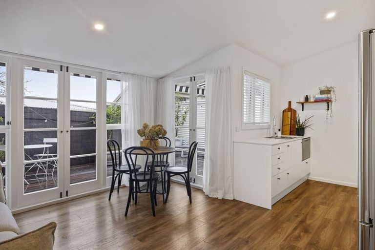 Photo of property in 251a Courtenay Street, Strandon, New Plymouth, 4312