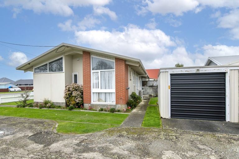 Photo of property in 556 Queen Street East, Levin, 5510