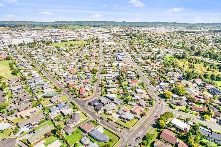 Photo of property in 1 Mears Road, St Andrews, Hamilton, 3200