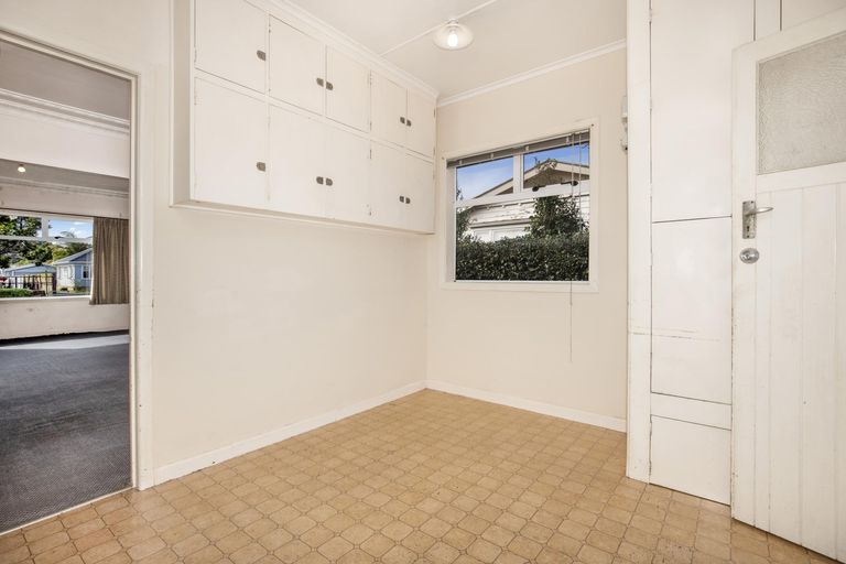 Photo of property in 2 Walter Street, Mangere East, Auckland, 2024