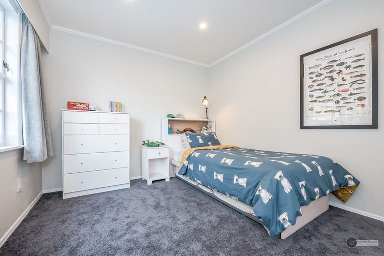 Photo of property in 24 Wai-iti Crescent, Woburn, Lower Hutt, 5010