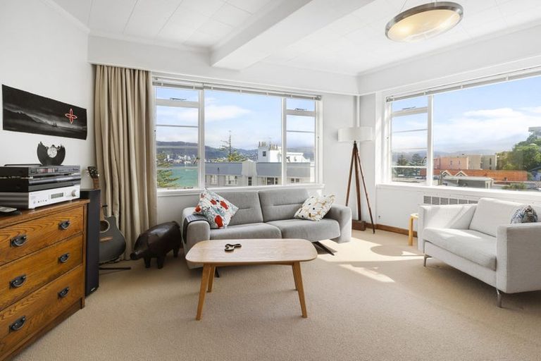 Photo of property in Wharenui Apartments, 274 Oriental Parade, Oriental Bay, Wellington, 6011