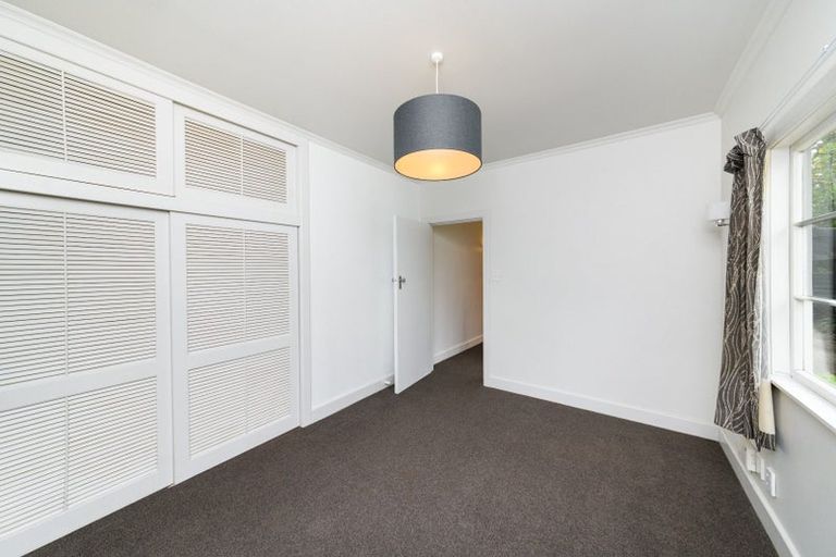 Photo of property in 4 Awatea Terrace, Hokowhitu, Palmerston North, 4410