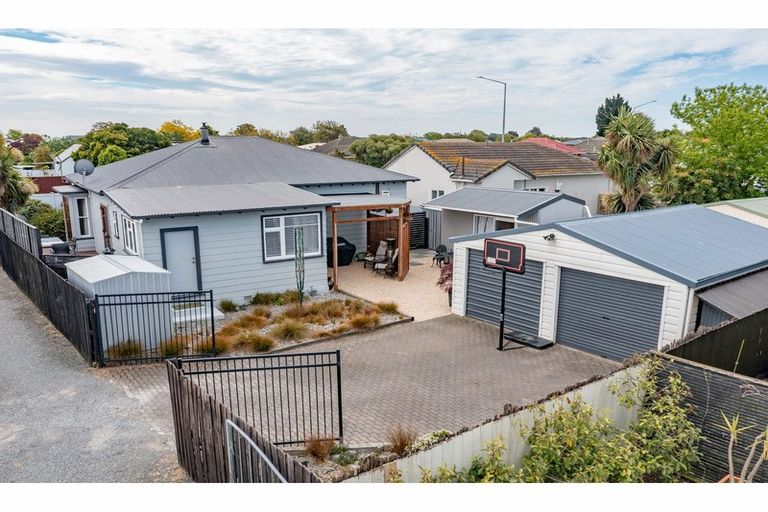 Photo of property in 282 Wainoni Road, Avondale, Christchurch, 8061