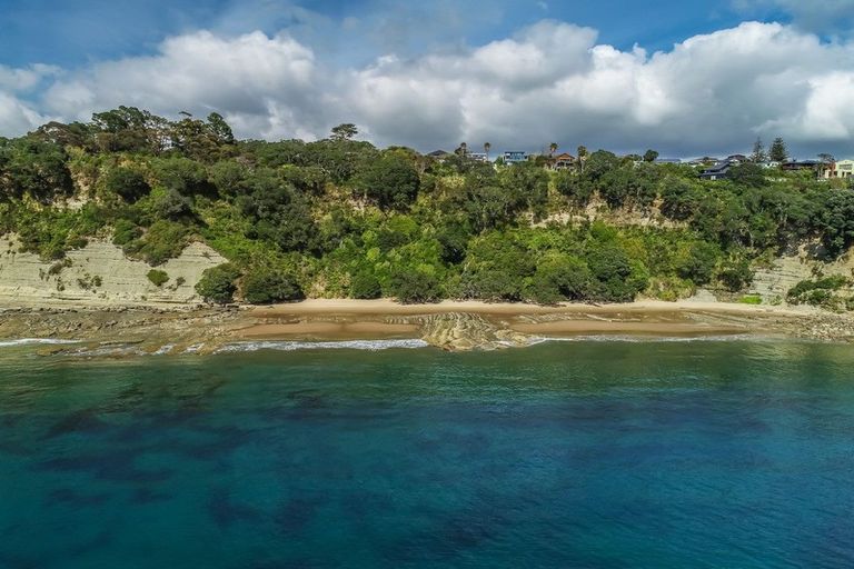 Photo of property in 106a Vipond Road, Stanmore Bay, Whangaparaoa, 0932