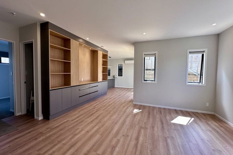 Photo of property in 9c Links Road, New Lynn, Auckland, 0600