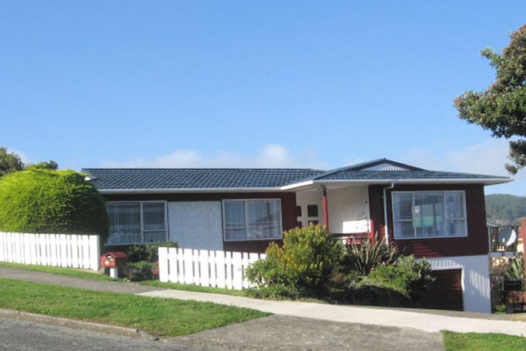 Photo of property in 10 Inlet View, Titahi Bay, Porirua, 5022