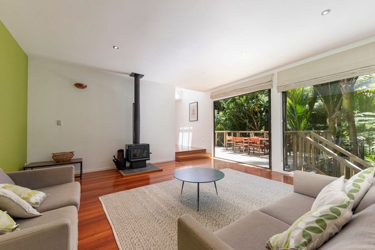 Photo of property in 40 Lone Kauri Road, Karekare, New Lynn, 0772