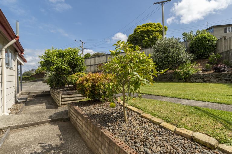 Photo of property in 32 Sherwood Street, Bellevue, Tauranga, 3110