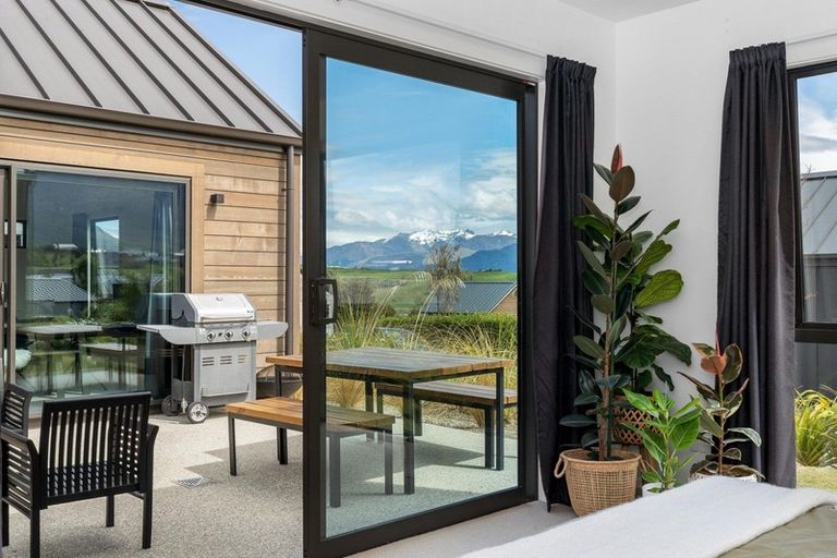 Photo of property in 4 Polperro Court, Jacks Point, Queenstown, 9371