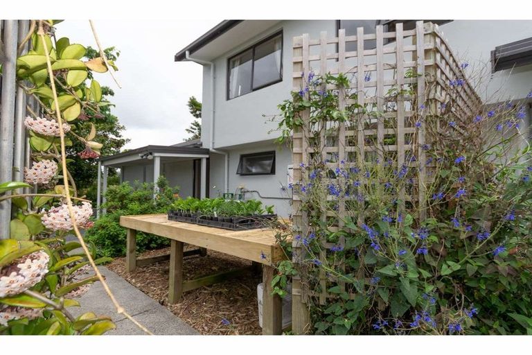 Photo of property in 37 Rarere Terrace, Kerikeri, 0230