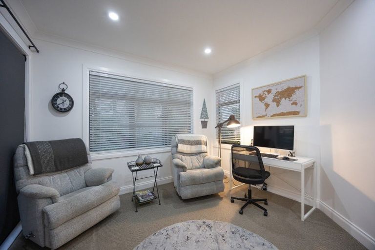 Photo of property in 31 Balmoral Drive, Terrace End, Palmerston North, 4410