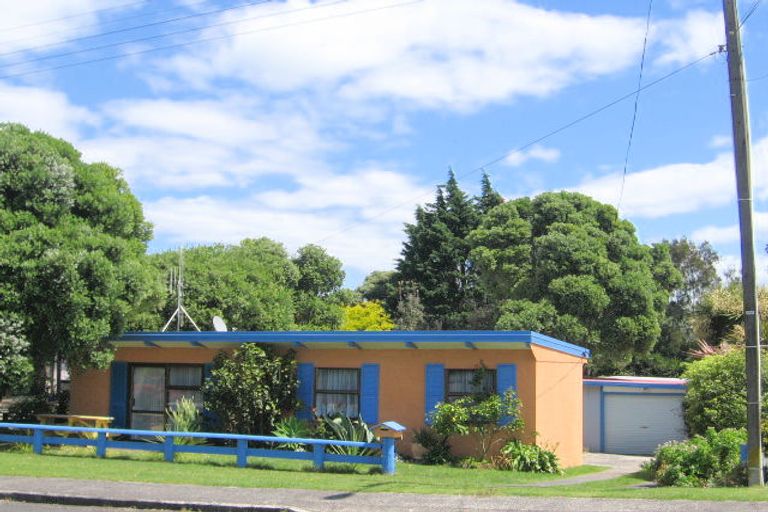 Photo of property in 14 Hillview Road, Waihi Beach, 3611